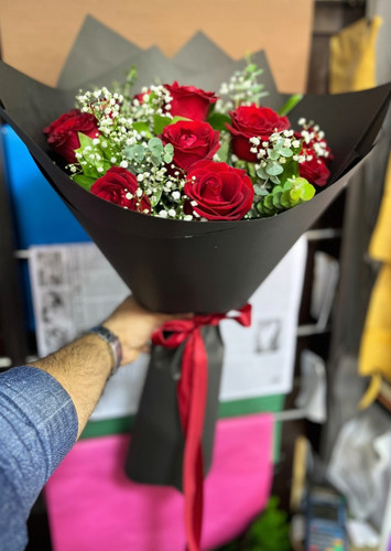 خرید دسته گل رز هلندی قرمز ۲۰ شاخه در ارومیه