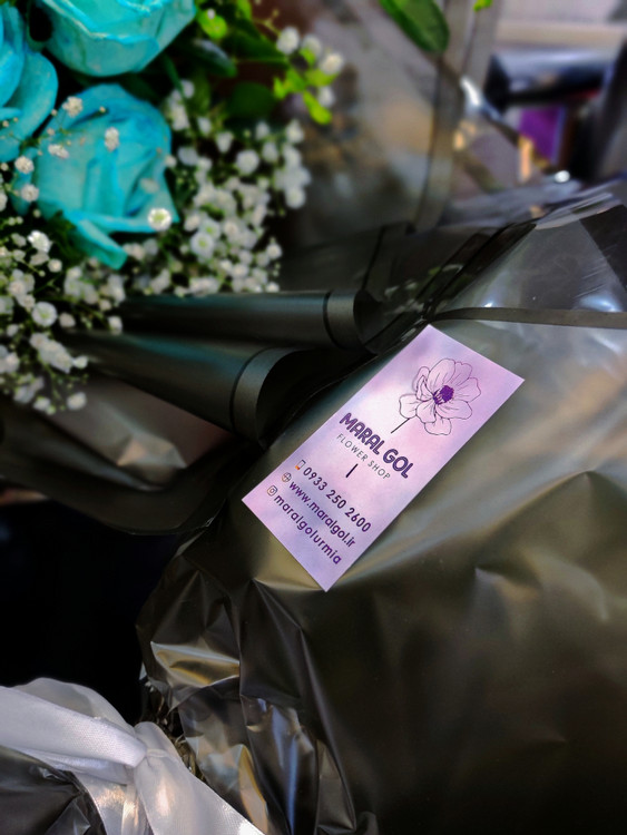 عکس دسته گل ۵ شاخه رز آبی برای هدیه و تولد